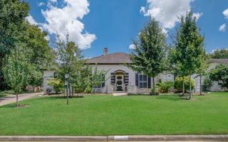 18655 Martinique Drive, Nassau Bay, TX 77058
