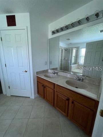 10216 DOLCE VISTA DRIVE NE, St Petersburg, FL 33702