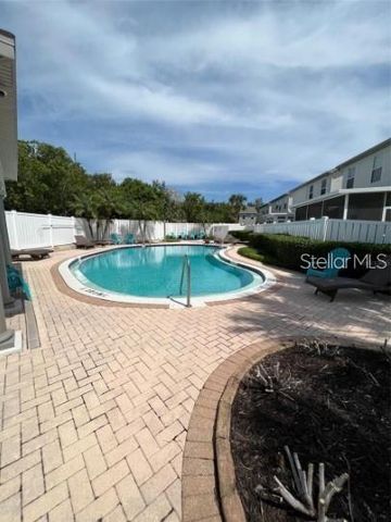 10216 DOLCE VISTA DRIVE NE, St Petersburg, FL 33702