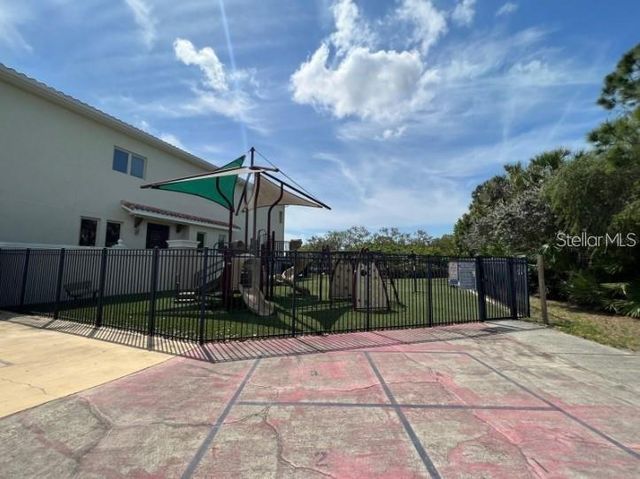 10216 DOLCE VISTA DRIVE NE, St Petersburg, FL 33702