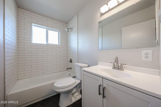 4301 W WELDON Avenue, Phoenix, AZ 85031