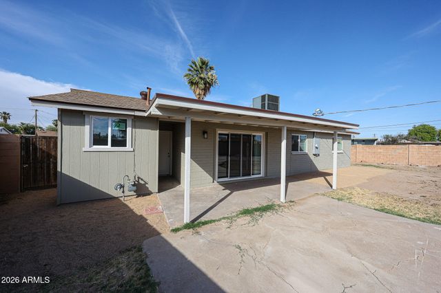 4301 W WELDON Avenue, Phoenix, AZ 85031