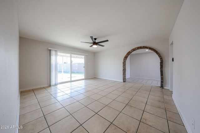 4301 W WELDON Avenue, Phoenix, AZ 85031