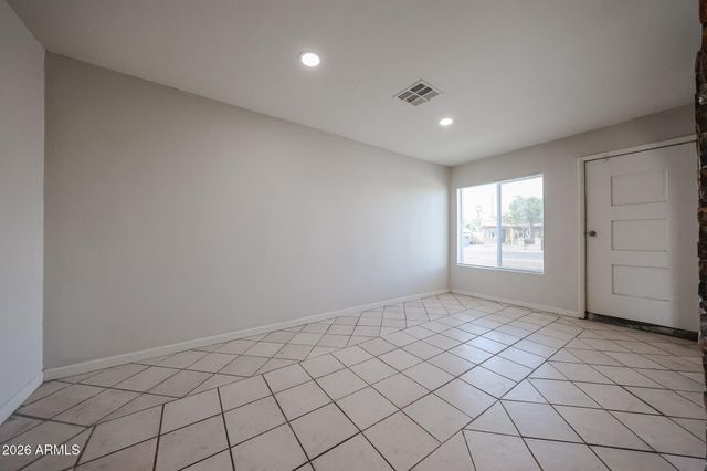 4301 W WELDON Avenue, Phoenix, AZ 85031