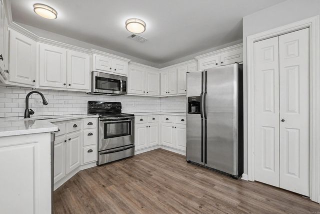 3050 Woodruff Creek Drive, Sherwood, AR 72120