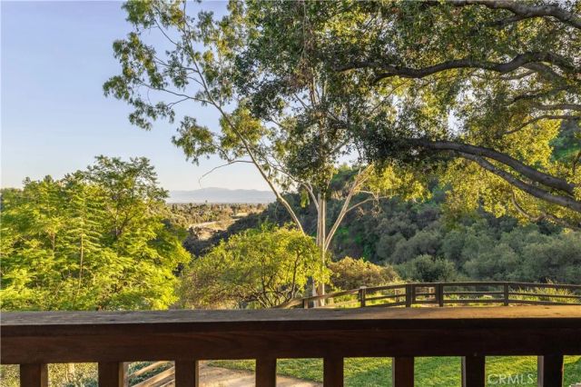 4625 Live Oak Canyon Rd, La Verne, CA 91750