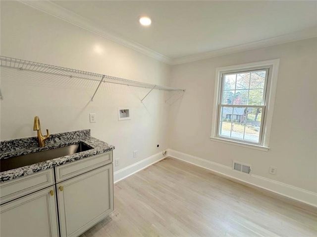 663 Foxcroft SE Circle, Marietta, GA 30067