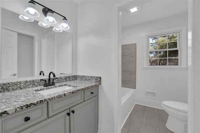 663 Foxcroft SE Circle, Marietta, GA 30067