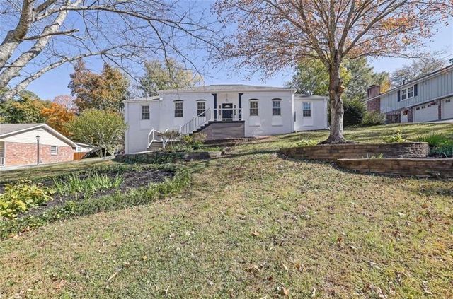 663 Foxcroft SE Circle, Marietta, GA 30067