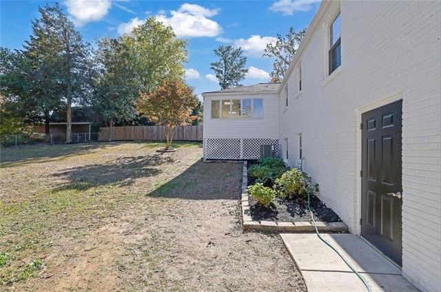 663 Foxcroft SE Circle, Marietta, GA 30067