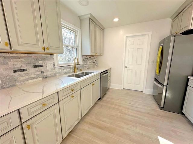 663 Foxcroft SE Circle, Marietta, GA 30067