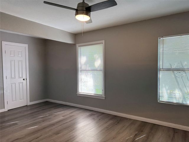 2218 N Farola Drive, Dallas, TX 75228