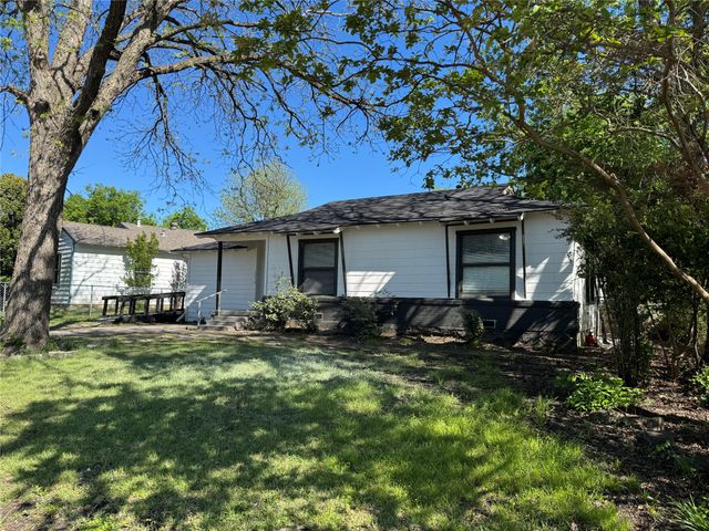 2218 N Farola Drive, Dallas, TX 75228