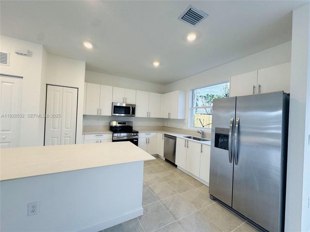 243 SE 11th Ct 243, Florida City, FL 33034