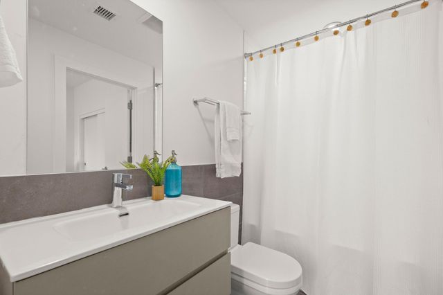 403 MIDDLE LN B, Austin, TX 78753