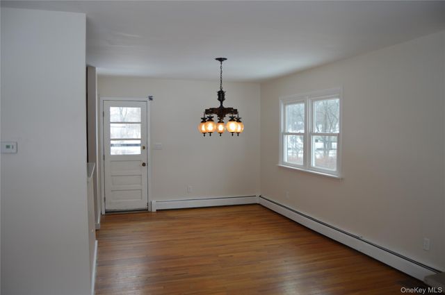 108 Flower Hill, Kingston, NY 12401