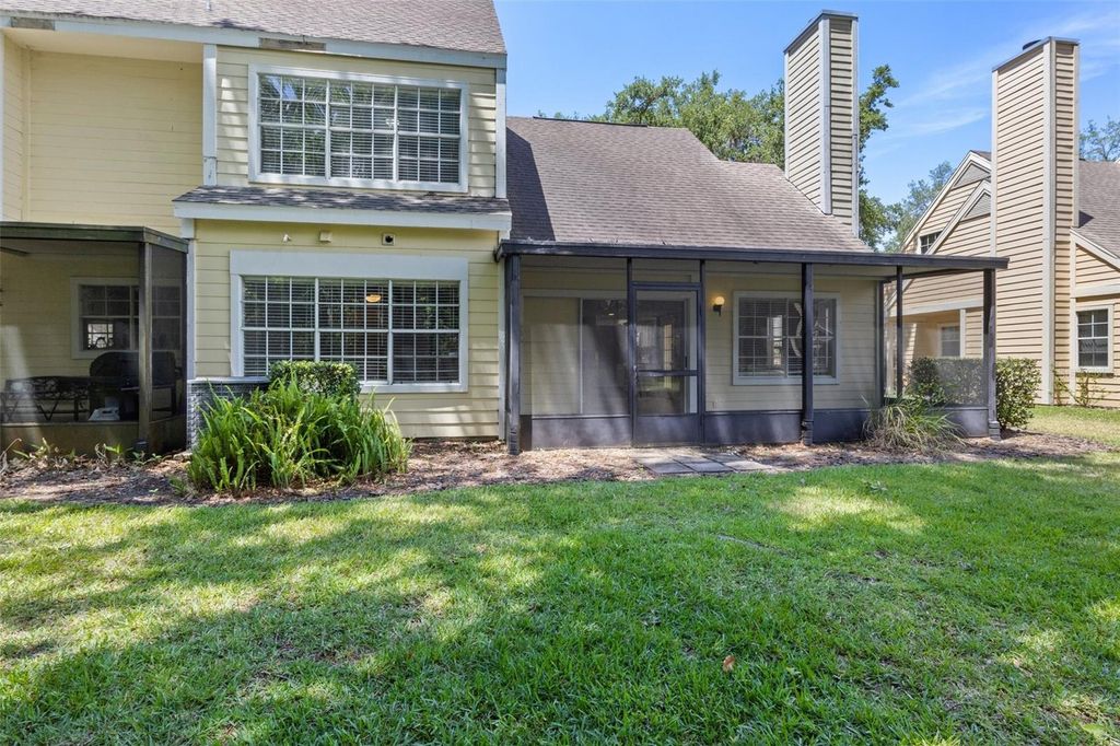 Image 9 of property listing at 3614 PINE KNOT DRIVE 3614, Valrico, FL 33596