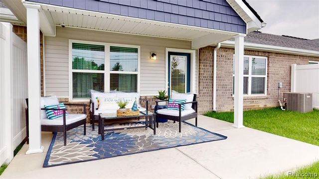 20930 Lyon 17, Macomb, MI 48042