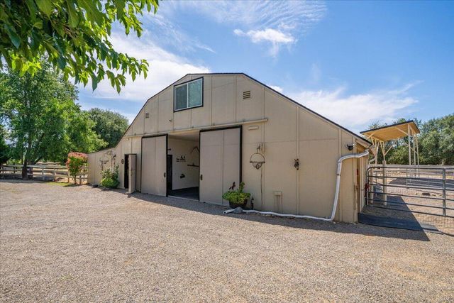 5521 Churn Crk Road, Redding, CA 96002