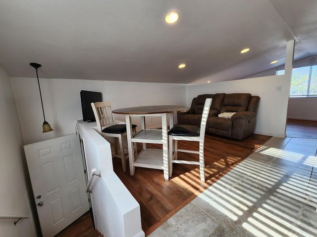 5521 Churn Crk Road, Redding, CA 96002