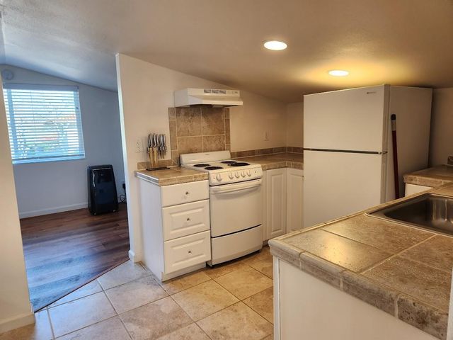 5521 Churn Crk Road, Redding, CA 96002