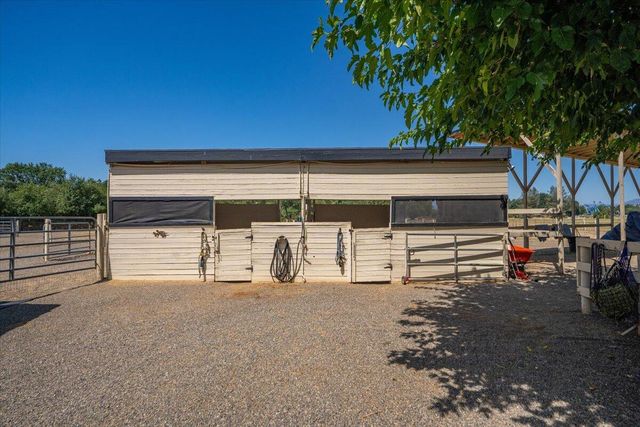 5521 Churn Crk Road, Redding, CA 96002