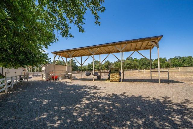 5521 Churn Crk Road, Redding, CA 96002