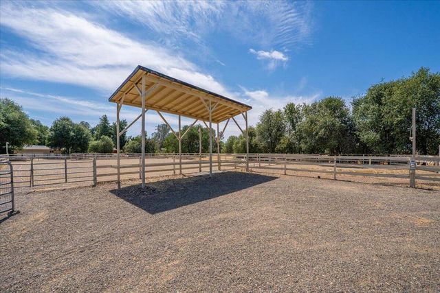 5521 Churn Crk Road, Redding, CA 96002