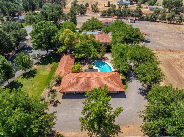 5521 Churn Crk Road, Redding, CA 96002