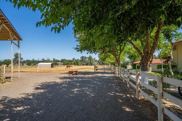 5521 Churn Crk Road, Redding, CA 96002