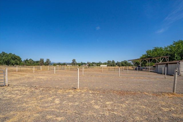 5521 Churn Crk Road, Redding, CA 96002