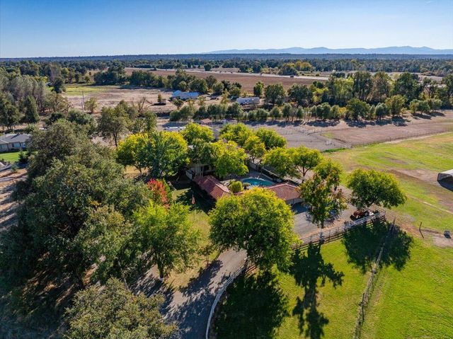 5521 Churn Crk Road, Redding, CA 96002