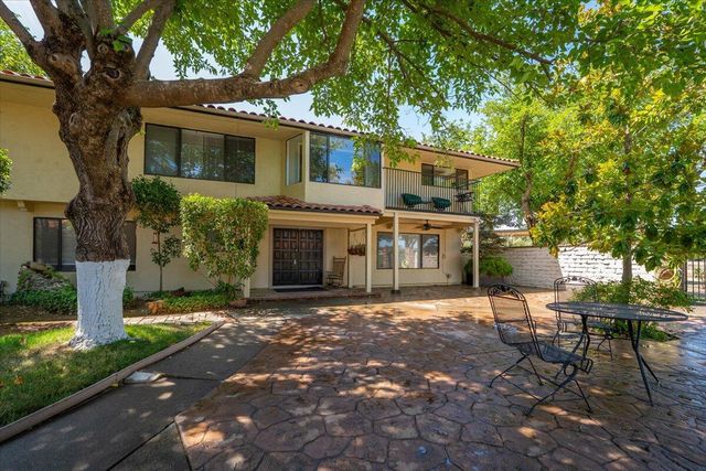 5521 Churn Crk Road, Redding, CA 96002