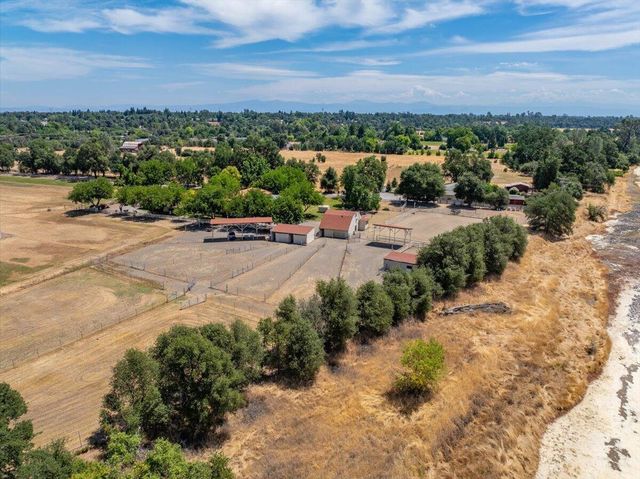 5521 Churn Crk Road, Redding, CA 96002