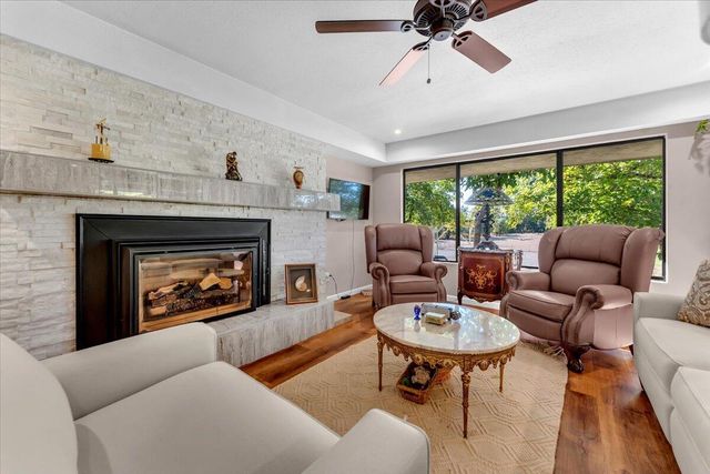 5521 Churn Crk Road, Redding, CA 96002