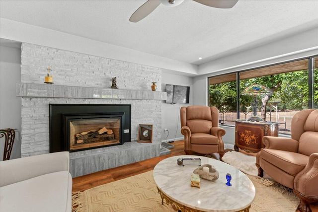 5521 Churn Crk Road, Redding, CA 96002