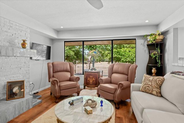 5521 Churn Crk Road, Redding, CA 96002