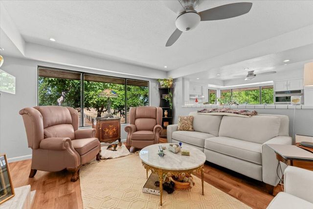 5521 Churn Crk Road, Redding, CA 96002