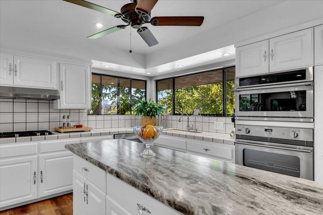 5521 Churn Crk Road, Redding, CA 96002