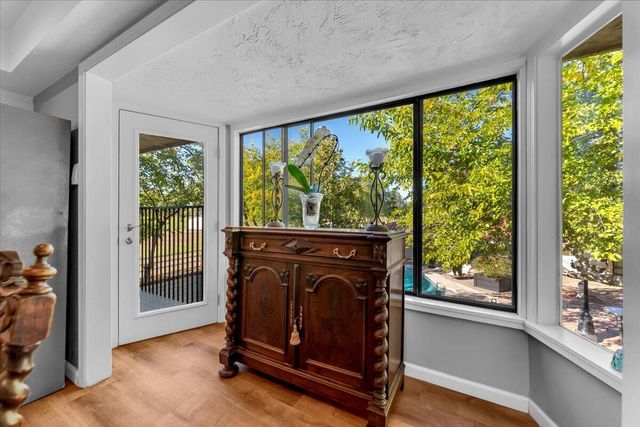 5521 Churn Crk Road, Redding, CA 96002