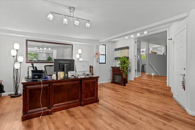 5521 Churn Crk Road, Redding, CA 96002