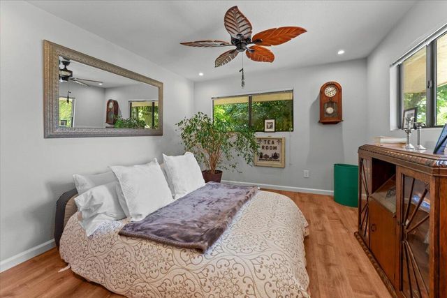 5521 Churn Crk Road, Redding, CA 96002