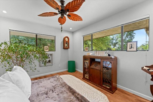 5521 Churn Crk Road, Redding, CA 96002