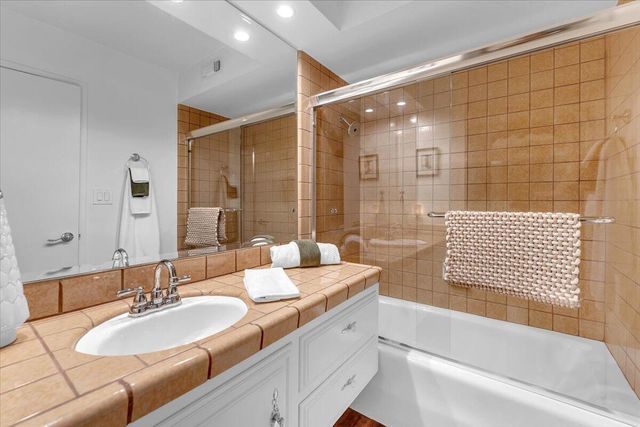 5521 Churn Crk Road, Redding, CA 96002