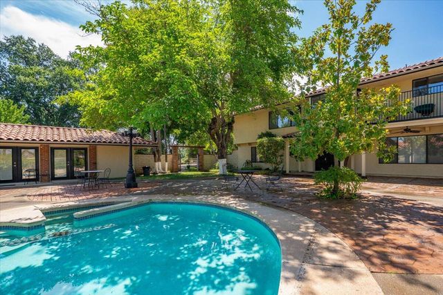 5521 Churn Crk Road, Redding, CA 96002