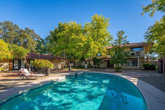 5521 Churn Crk Road, Redding, CA 96002