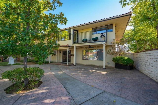 5521 Churn Crk Road, Redding, CA 96002