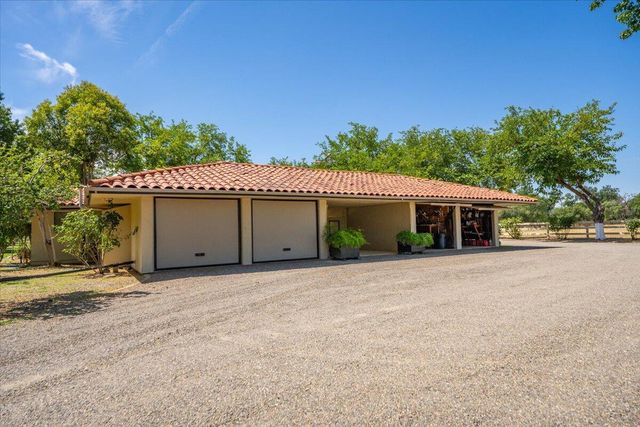 5521 Churn Crk Road, Redding, CA 96002