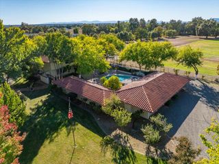 5521 Churn Crk Road, Redding, CA 96002