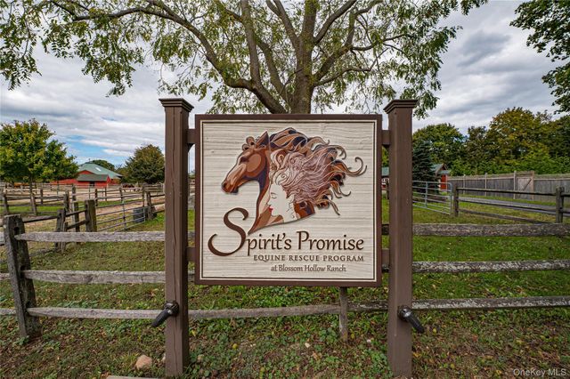 2746 Sound Avenue, Riverhead, NY 11901